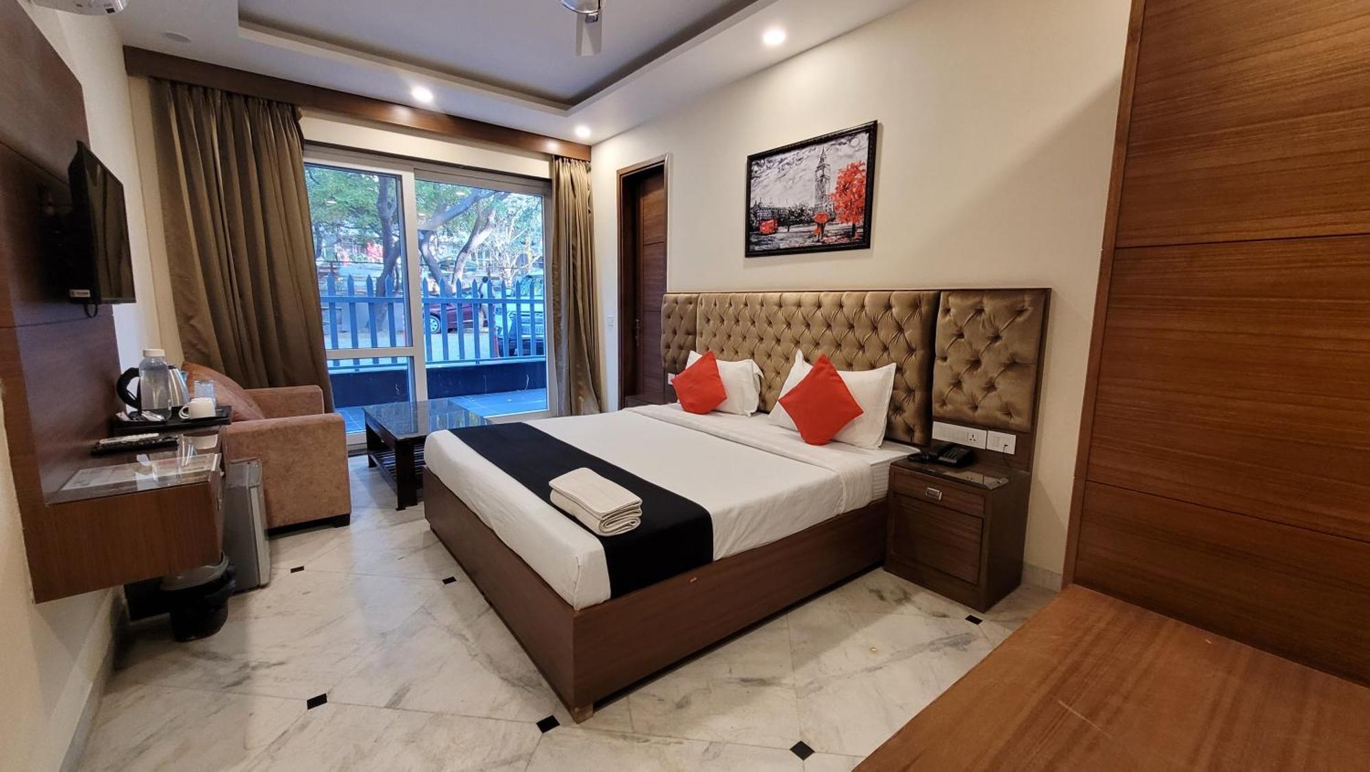 Jmd Residency Hotel Ню Делхи Екстериор снимка