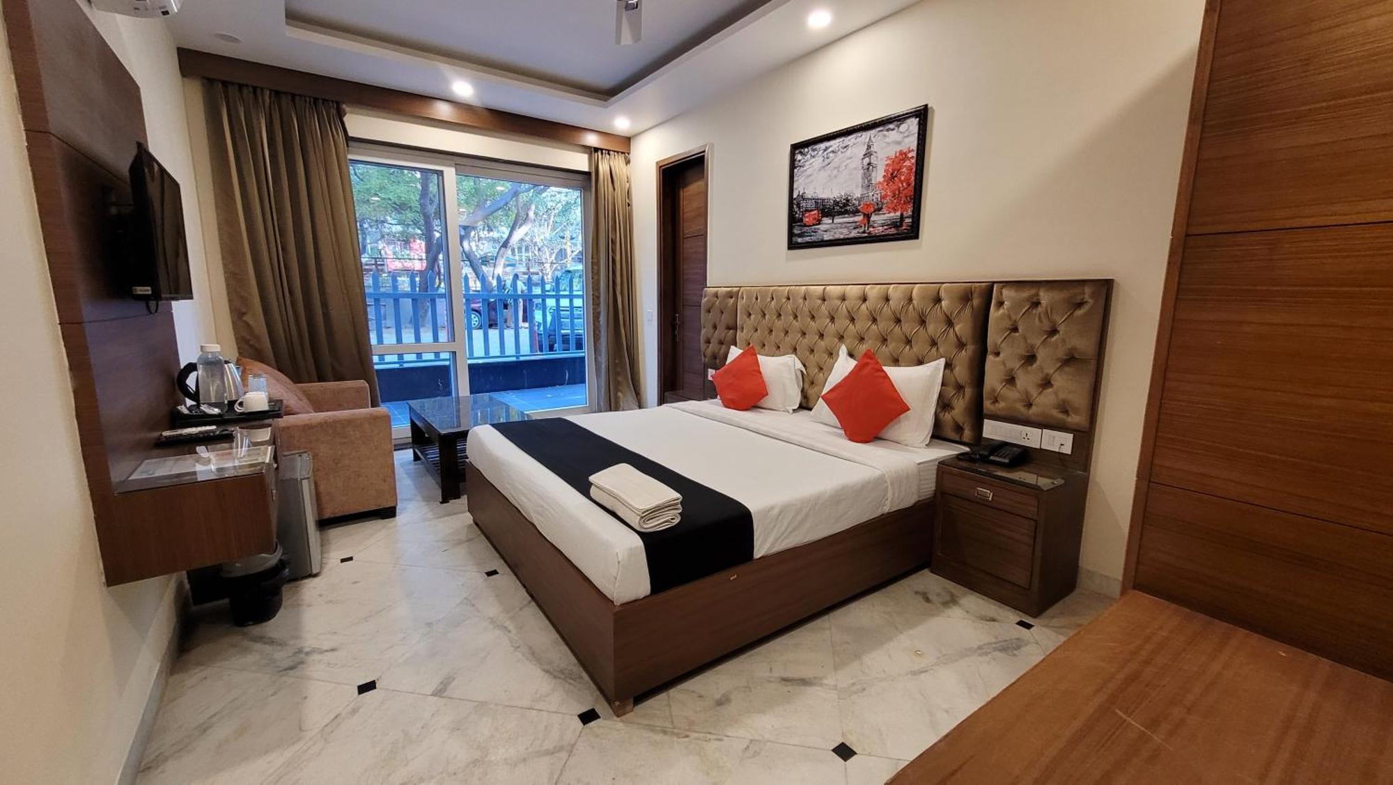 Jmd Residency Hotel Ню Делхи Екстериор снимка