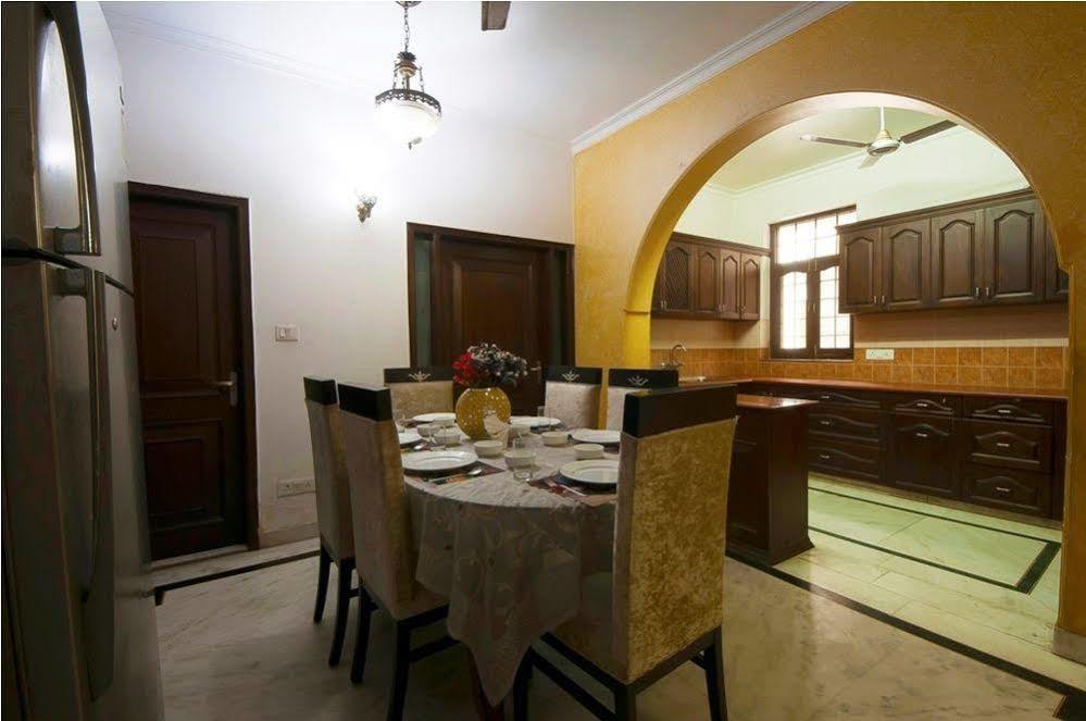 Jmd Residency Hotel Ню Делхи Екстериор снимка